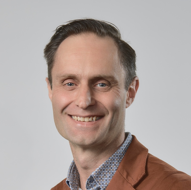 Headshot of Keith Algie